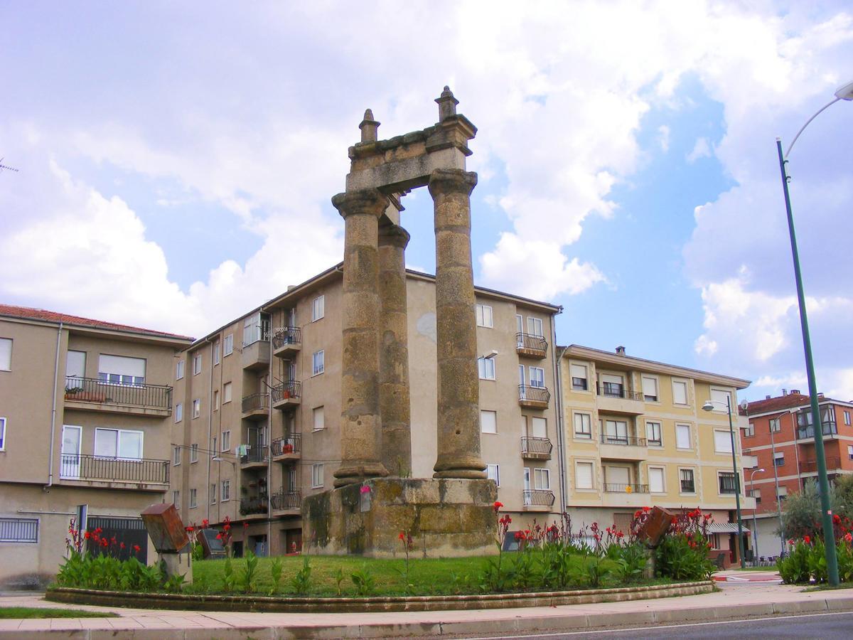 Hôtel La Llave Del Campo à Ciudad-Rodrigo Extérieur photo