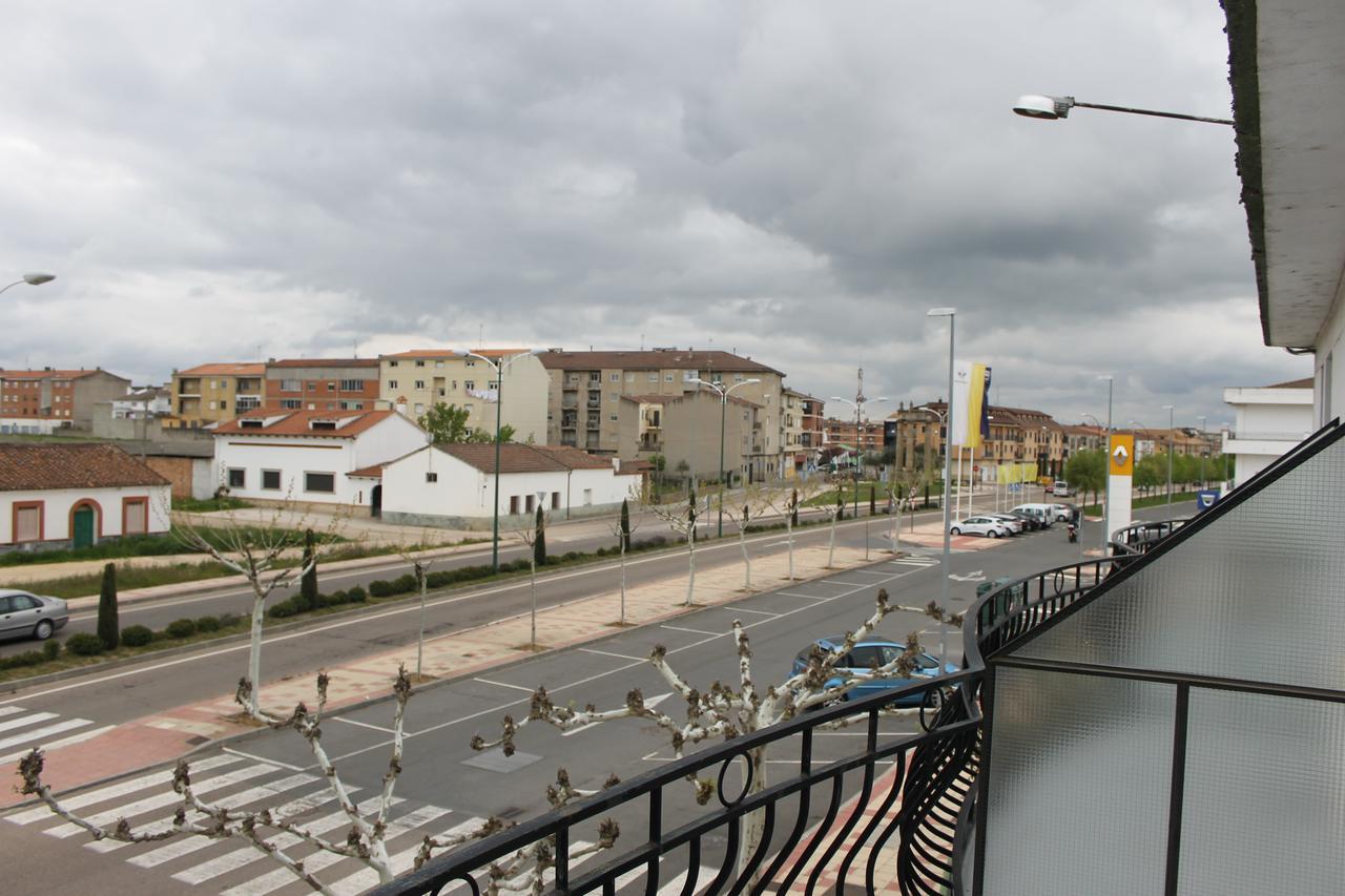 Hôtel La Llave Del Campo à Ciudad-Rodrigo Extérieur photo